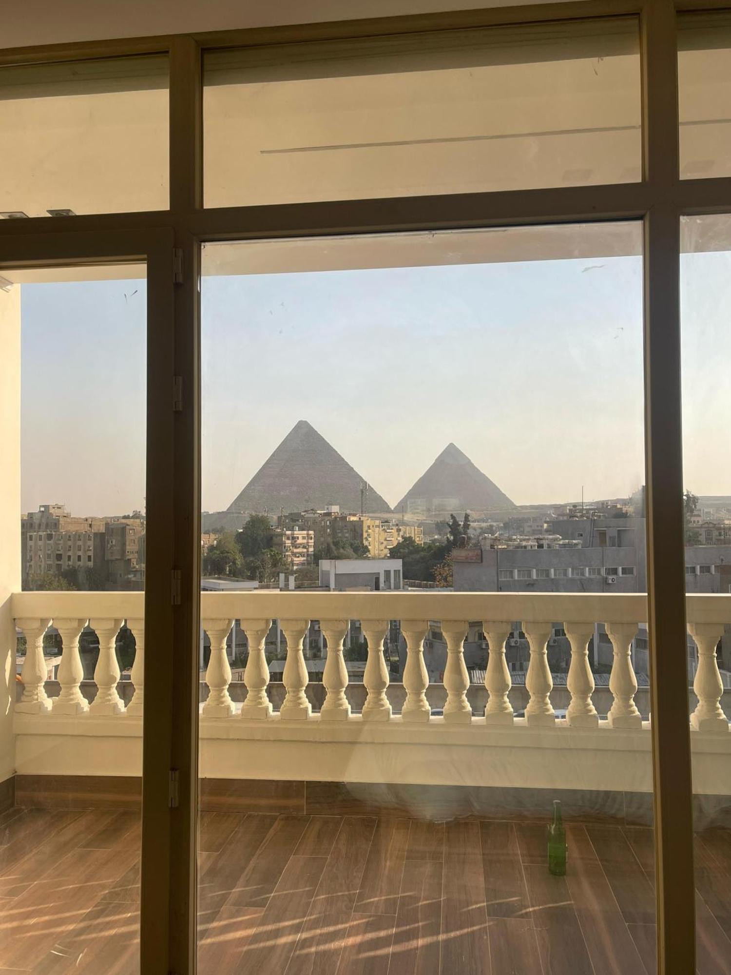 Roone Pyramids View