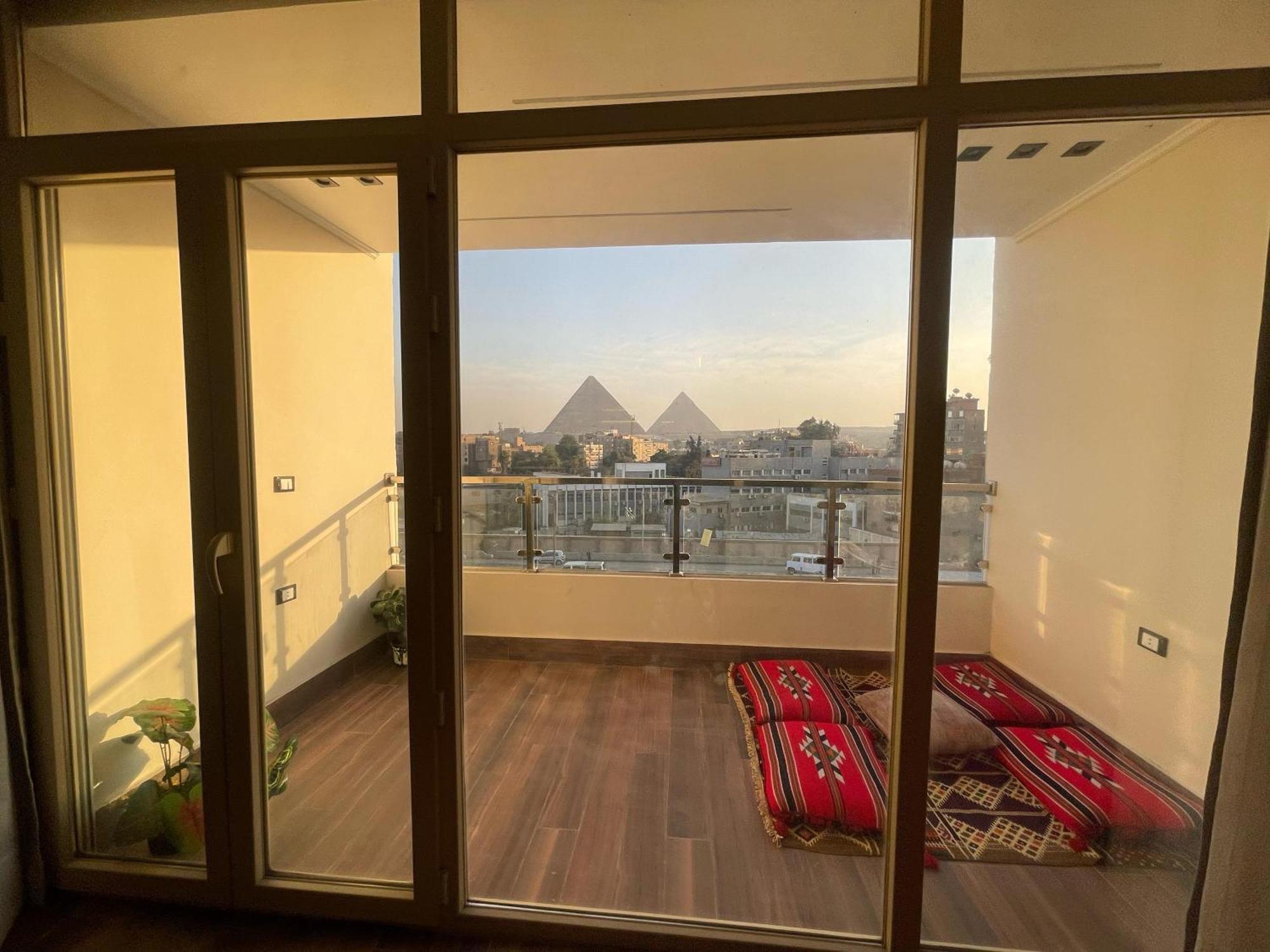 Hotel Roone Pyramids View 4*