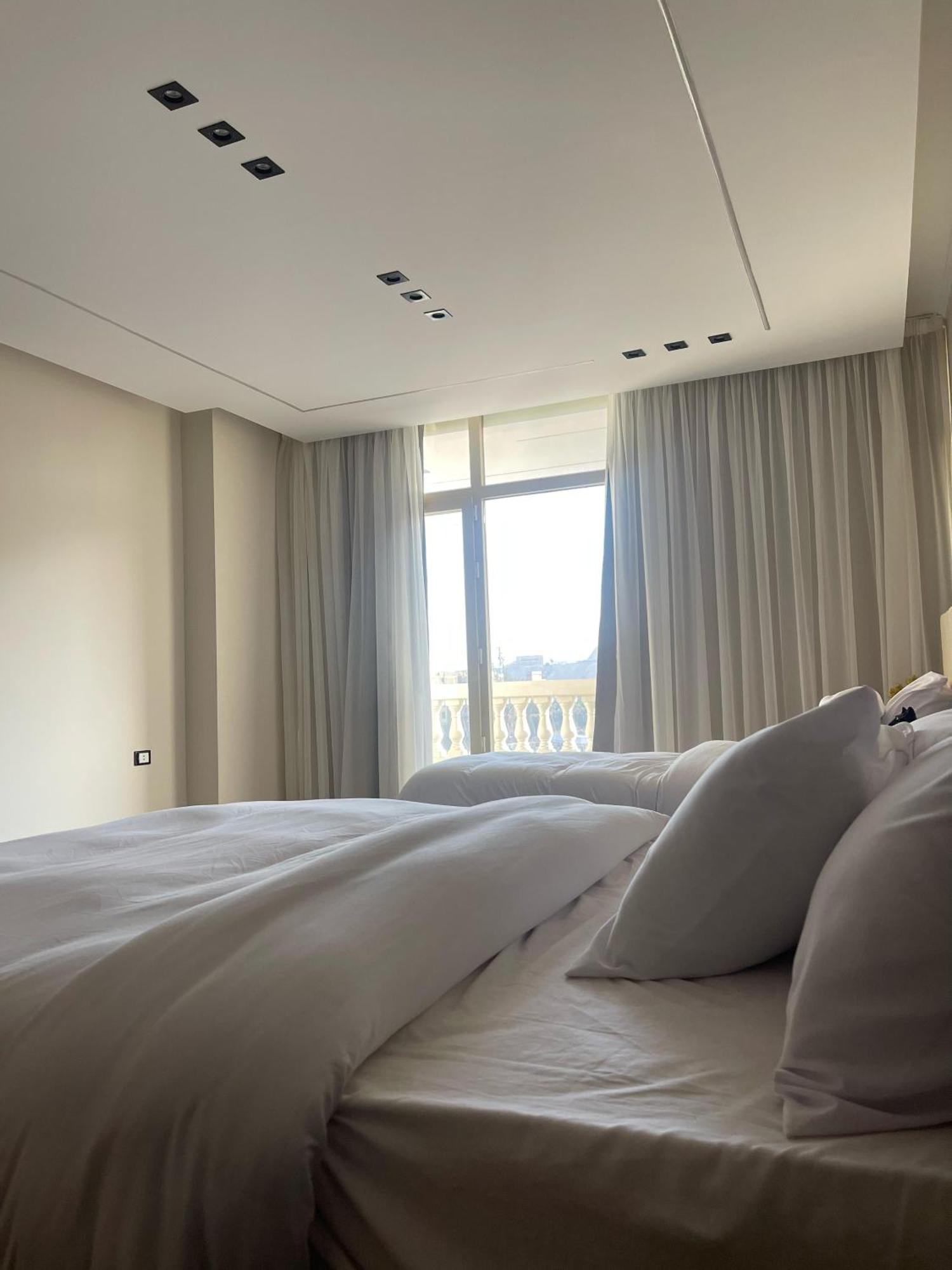 Hotel Roone Pyramids View Cairo