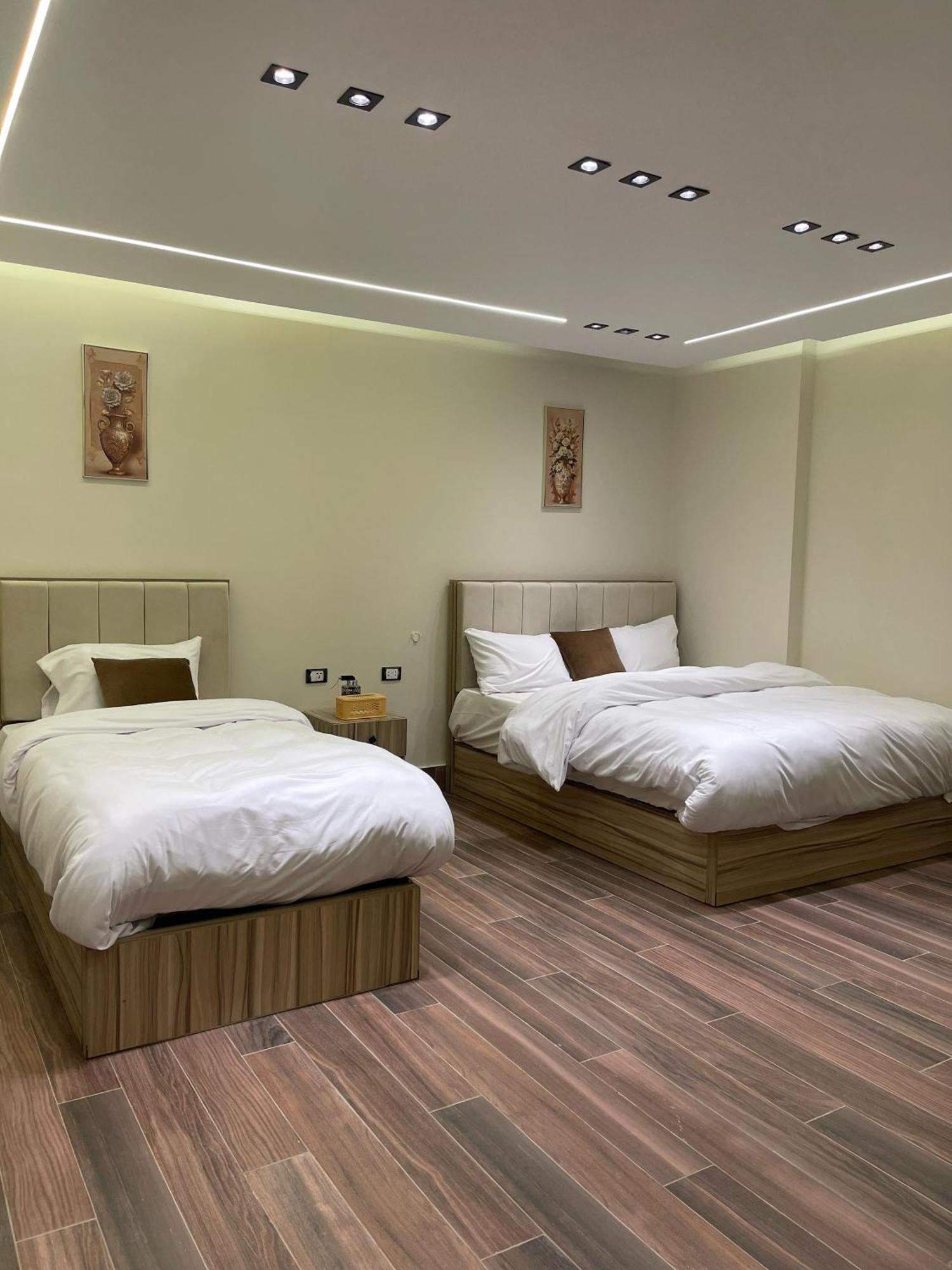 Roone Pyramids View Hotel 4*